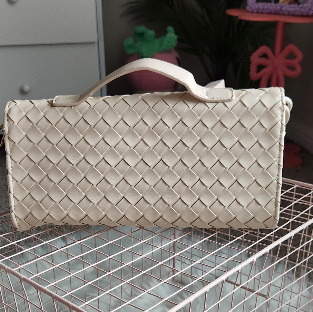 Urban Expressions Cream Woven Wristlet - Picture 2 of 6